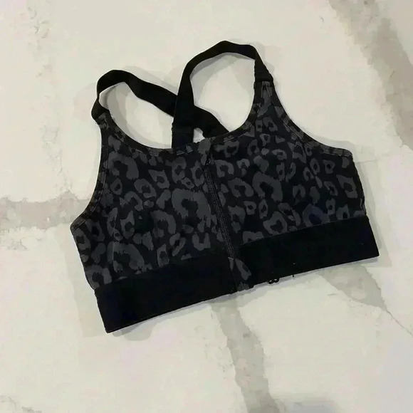 LuLaRoe Consistent Sports Bra Gray Leopard & Black Rise Workout Women’s Small - Picture 1 of 6